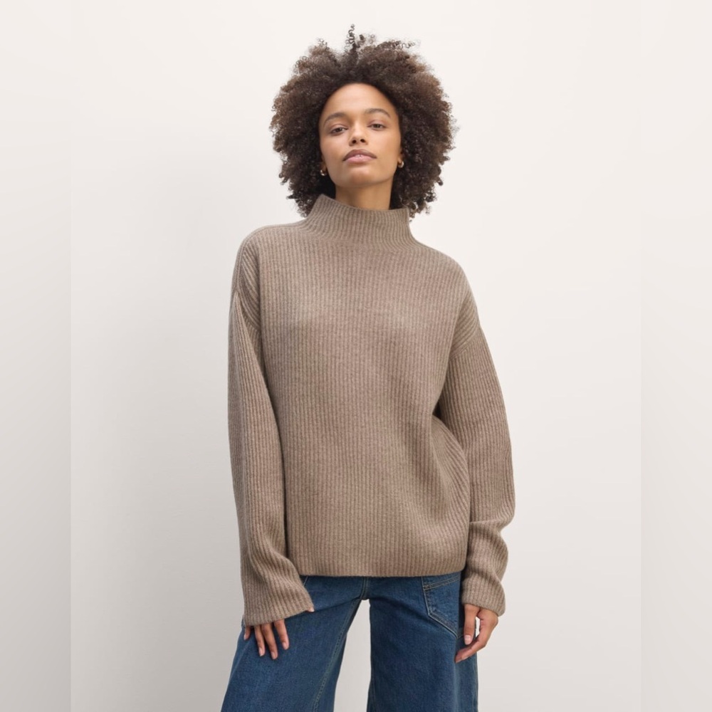 Everlane • The Fisherman Turtleneck in Wool Cashmere, Oatmeal